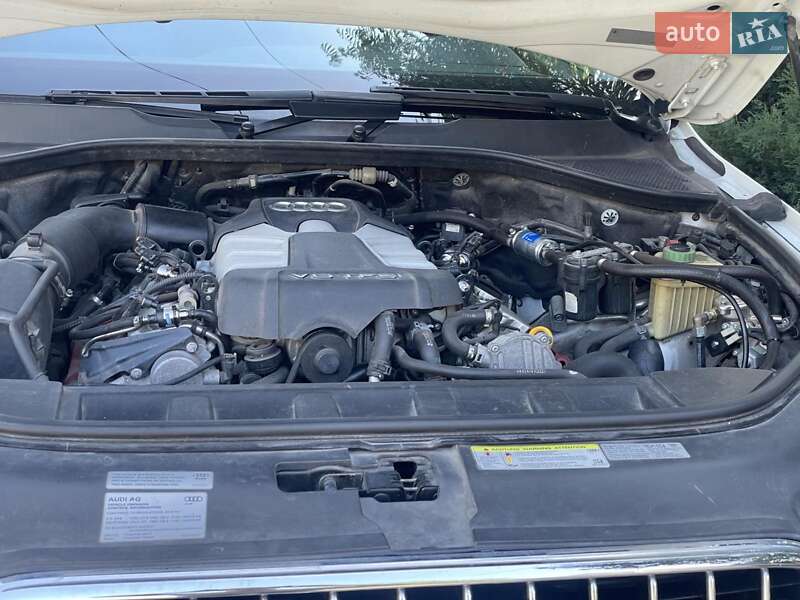Позашляховик / Кросовер Audi Q7 2015 в Кам'янському