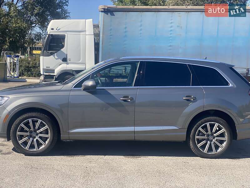 Внедорожник / Кроссовер Audi Q7 2017 в Днепре фото 5 Внедорожник / Кроссовер Audi Q7 2017 в Днепре