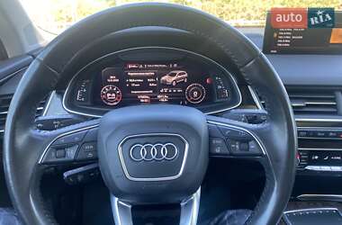 Внедорожник / Кроссовер Audi Q7 2017 в 