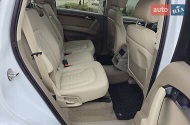 Внедорожник / Кроссовер Audi Q7 2015 в 