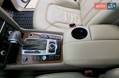 Внедорожник / Кроссовер Audi Q7 2015 в 