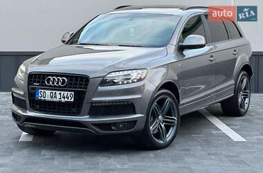 Позашляховик / Кросовер Audi Q7 2013 в 