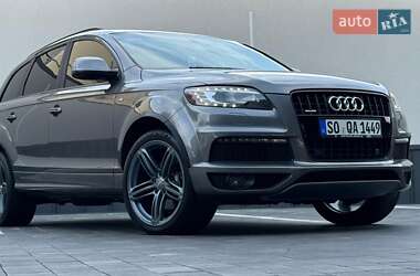 Позашляховик / Кросовер Audi Q7 2013 в 
