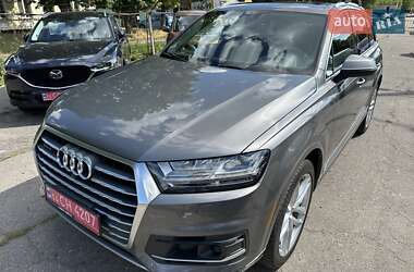 Позашляховик / Кросовер Audi Q7 2016 в 