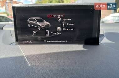 Позашляховик / Кросовер Audi Q7 2016 в 