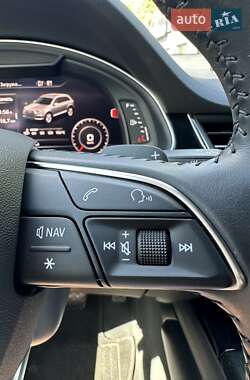 Позашляховик / Кросовер Audi Q7 2016 в 