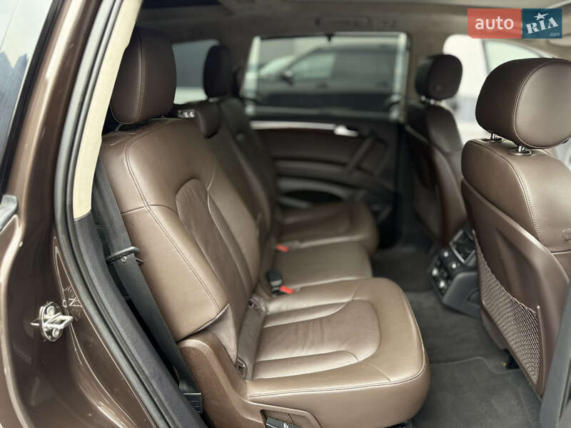 Внедорожник / Кроссовер Audi Q7 2011 в Ровно
