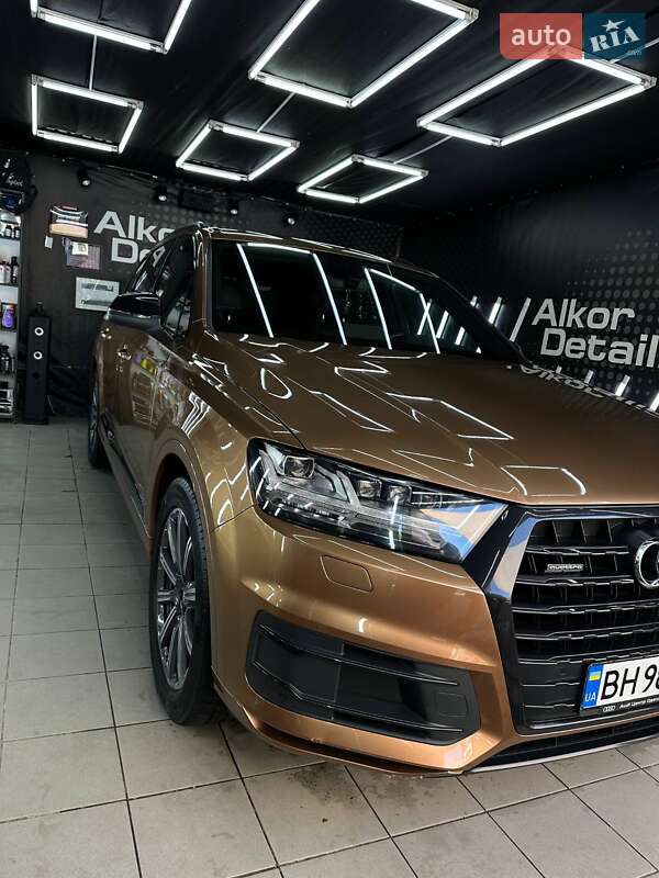 Позашляховик / Кросовер Audi Q7 2017 в Одесі