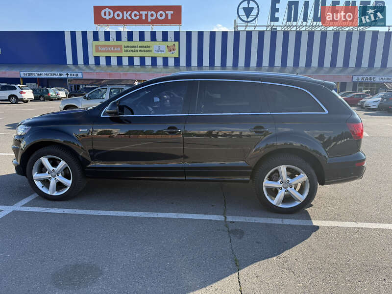 Внедорожник / Кроссовер Audi Q7 2015 в Киеве