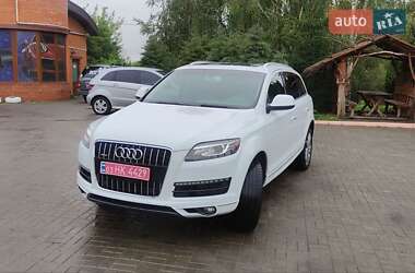 Внедорожник / Кроссовер Audi Q7 2015 в 