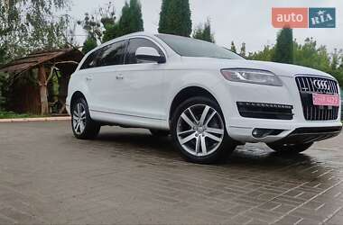 Внедорожник / Кроссовер Audi Q7 2015 в 