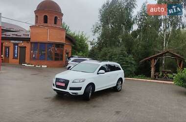 Внедорожник / Кроссовер Audi Q7 2015 в 