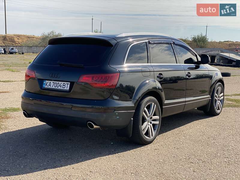 Внедорожник / Кроссовер Audi Q7 2006 в Одессе