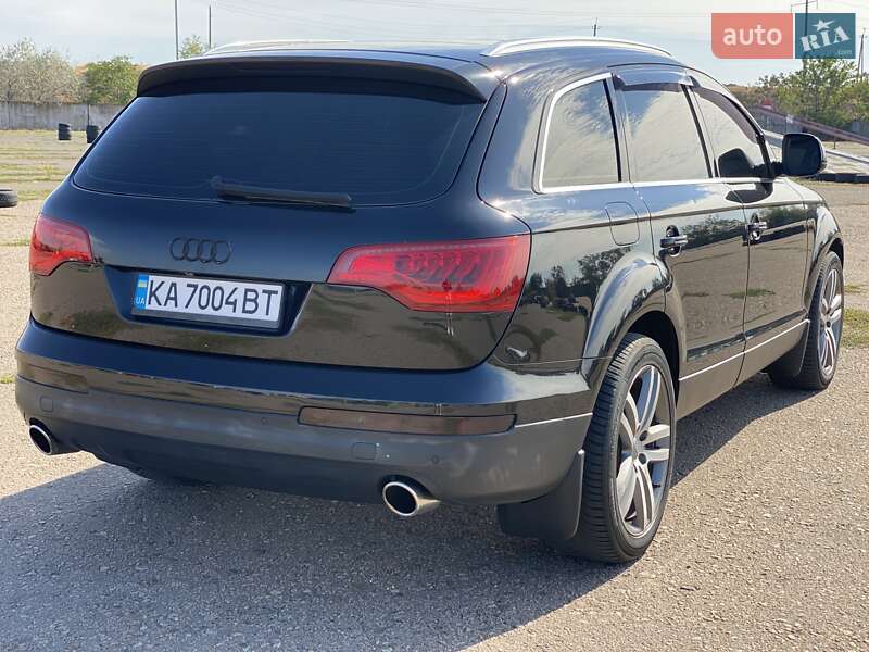 Внедорожник / Кроссовер Audi Q7 2006 в Одессе