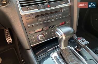 Внедорожник / Кроссовер Audi Q7 2006 в 