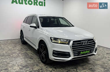 Позашляховик / Кросовер Audi Q7 2016 в 