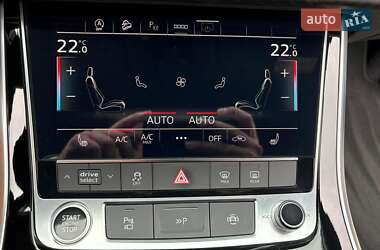 Позашляховик / Кросовер Audi Q7 2021 в 
