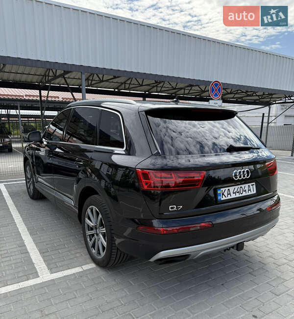 Позашляховик / Кросовер Audi Q7 2018 в Києві