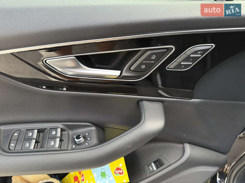 Позашляховик / Кросовер Audi Q7 2018 в Києві