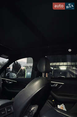 Позашляховик / Кросовер Audi Q7 2016 в 