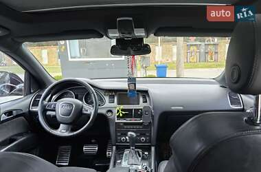 Позашляховик / Кросовер Audi Q7 2009 в 