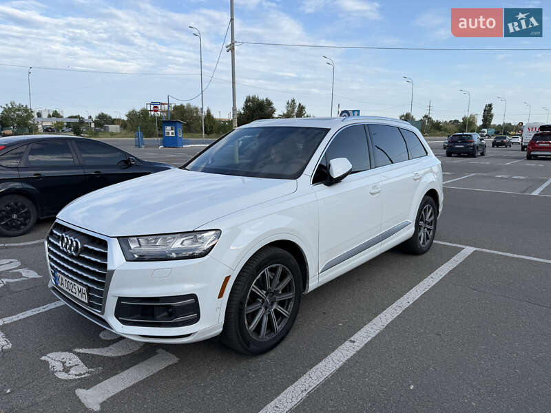 Внедорожник / Кроссовер Audi Q7 2018 в Киеве