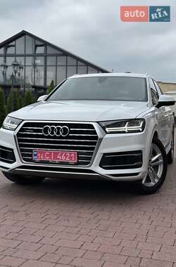 Внедорожник / Кроссовер Audi Q7 2017 в Стрые