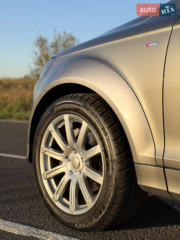Позашляховик / Кросовер Audi Q7 2014 в Києві