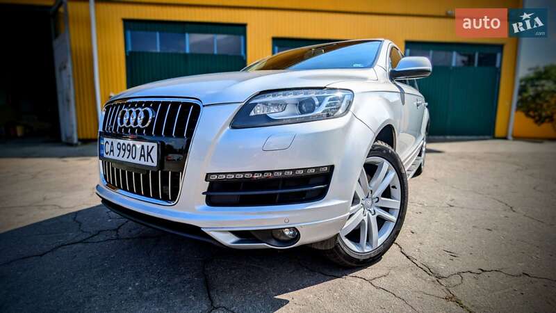 Внедорожник / Кроссовер Audi Q7 2015 в Черкассах