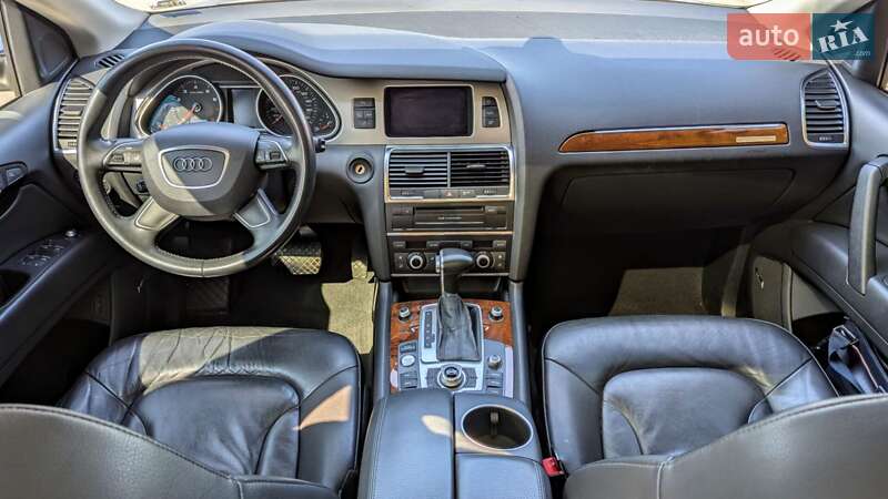 Внедорожник / Кроссовер Audi Q7 2015 в Черкассах