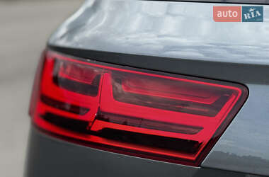 Внедорожник / Кроссовер Audi Q7 2017 в 