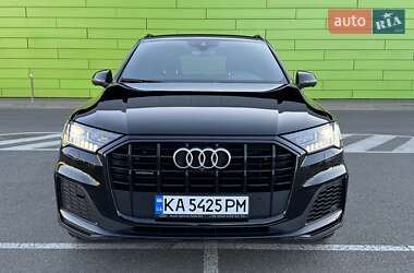 Внедорожник / Кроссовер Audi Q7 2020 в 