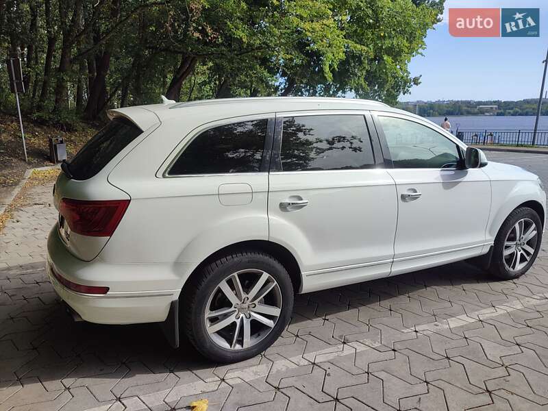 Внедорожник / Кроссовер Audi Q7 2013 в Тернополе