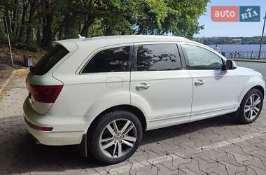 Внедорожник / Кроссовер Audi Q7 2013 в 