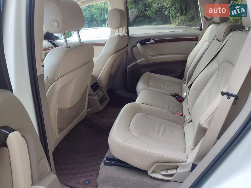 Внедорожник / Кроссовер Audi Q7 2013 в Тернополе