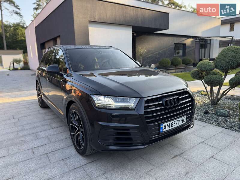 Внедорожник / Кроссовер Audi Q7 2018 в Киеве