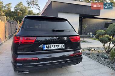 Позашляховик / Кросовер Audi Q7 2018 в 