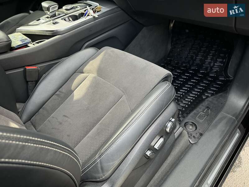Внедорожник / Кроссовер Audi Q7 2018 в Киеве