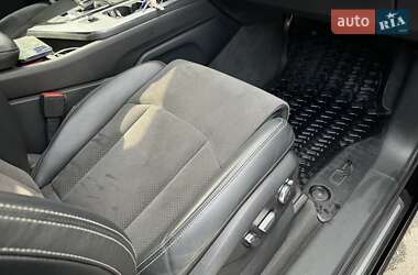 Позашляховик / Кросовер Audi Q7 2018 в 