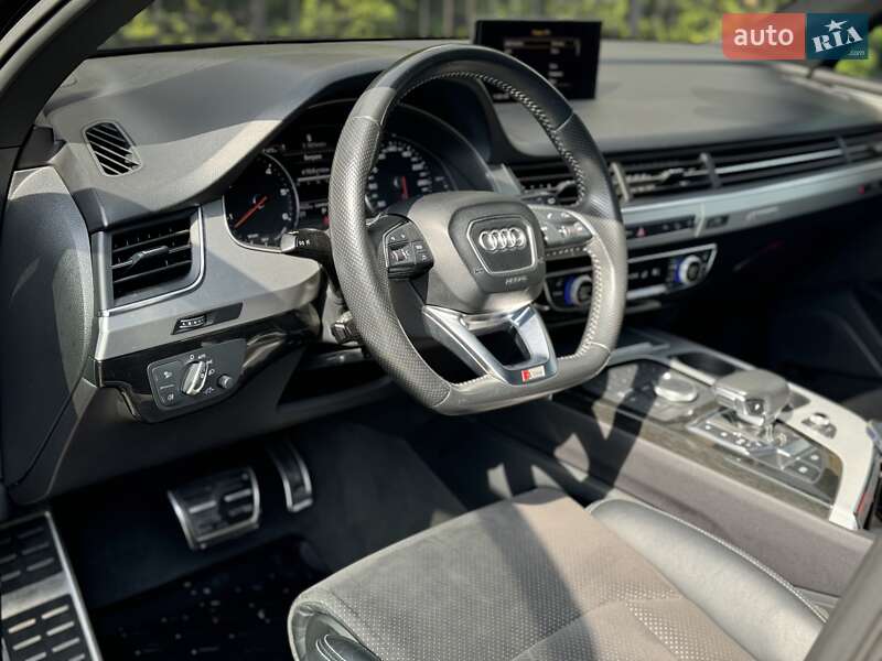 Внедорожник / Кроссовер Audi Q7 2018 в Киеве