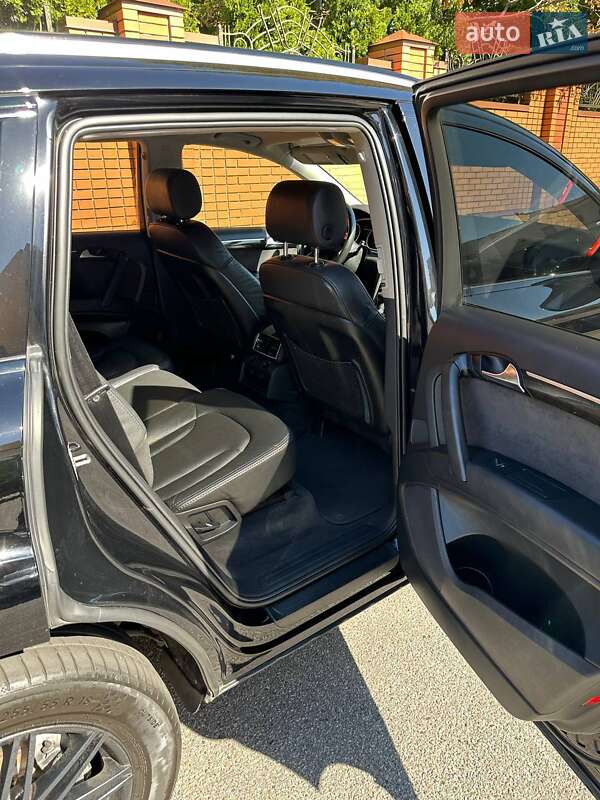 Позашляховик / Кросовер Audi Q7 2011 в Києві
