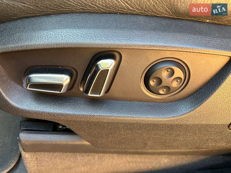 Позашляховик / Кросовер Audi Q7 2011 в Києві