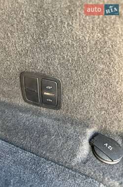 Внедорожник / Кроссовер Audi Q7 2011 в 