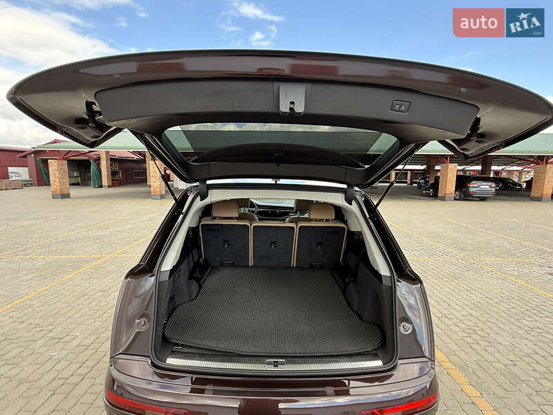 Позашляховик / Кросовер Audi Q7 2022 в Львові