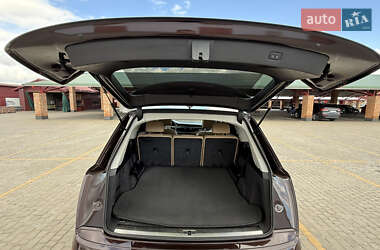 Позашляховик / Кросовер Audi Q7 2022 в 