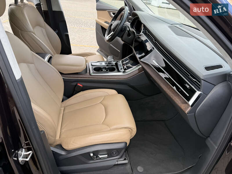Позашляховик / Кросовер Audi Q7 2022 в Львові