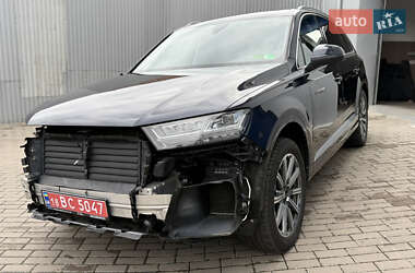 Позашляховик / Кросовер Audi Q7 2016 в Рівному