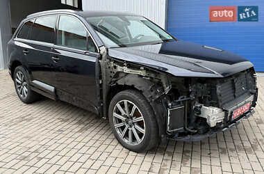 Позашляховик / Кросовер Audi Q7 2016 в 