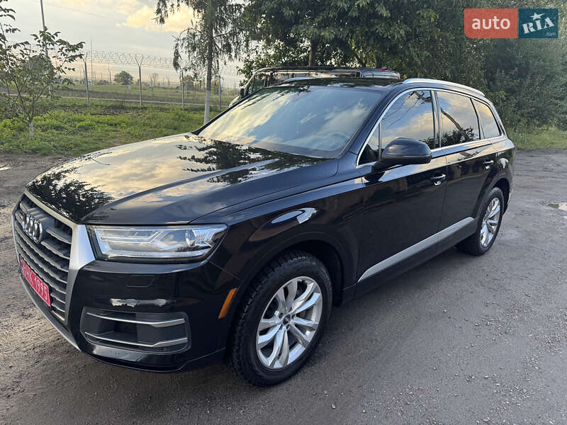 Позашляховик / Кросовер Audi Q7 2019 в Дубні