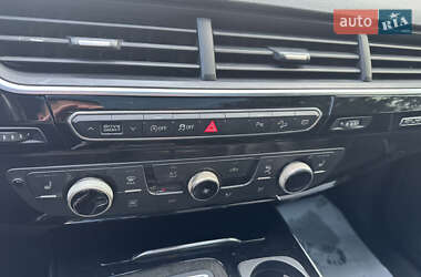 Внедорожник / Кроссовер Audi Q7 2019 в 